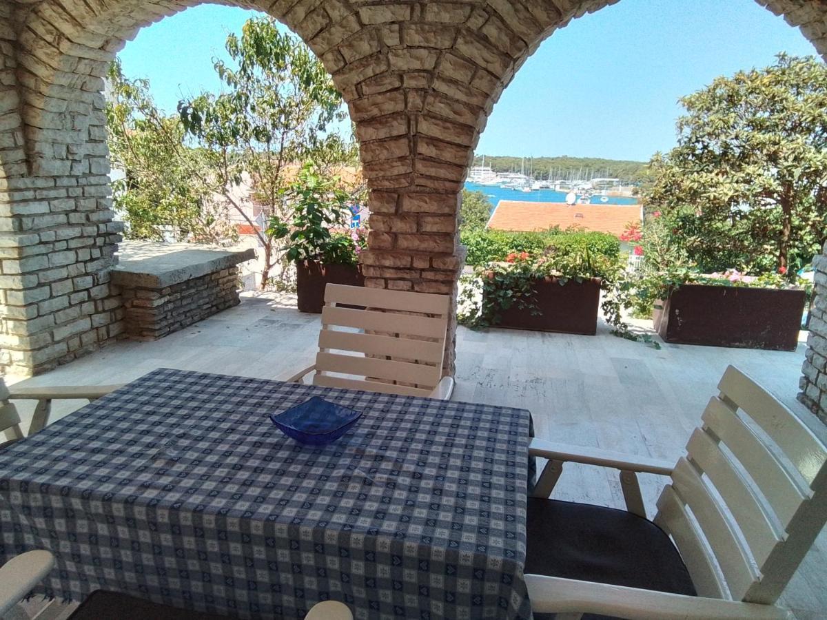 Apt By The Sea 1 Pula Exterior foto